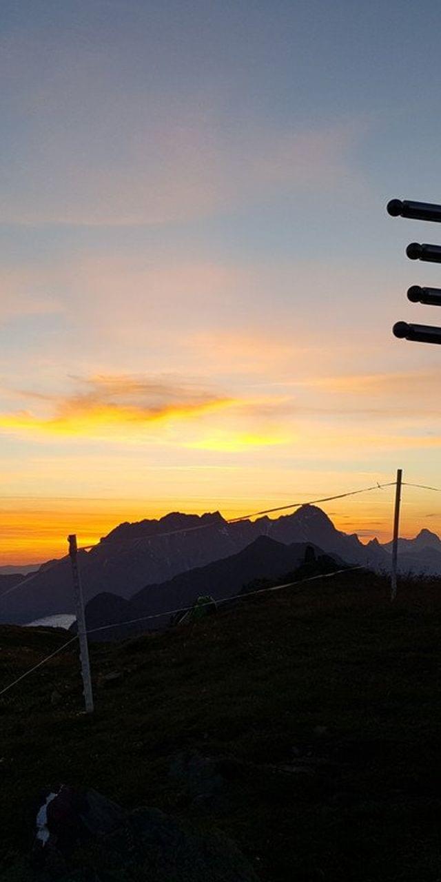 saalbach-sonnenaufgang-Hochalmspitze.jpeg