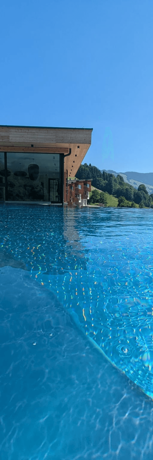 The infinity pool in summer.